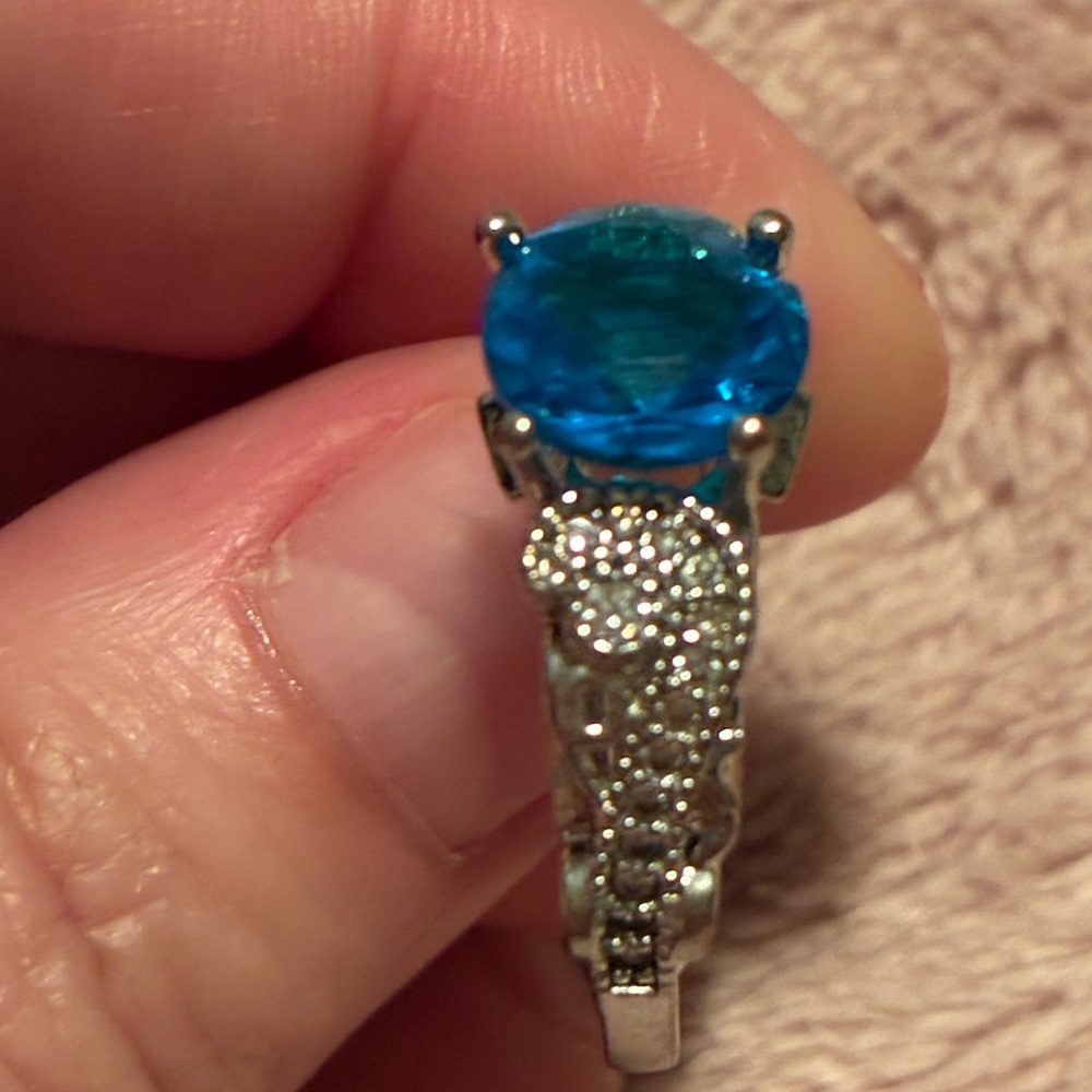 Elegant Blue Gemstone Silver Ring - Picture 8 of 15